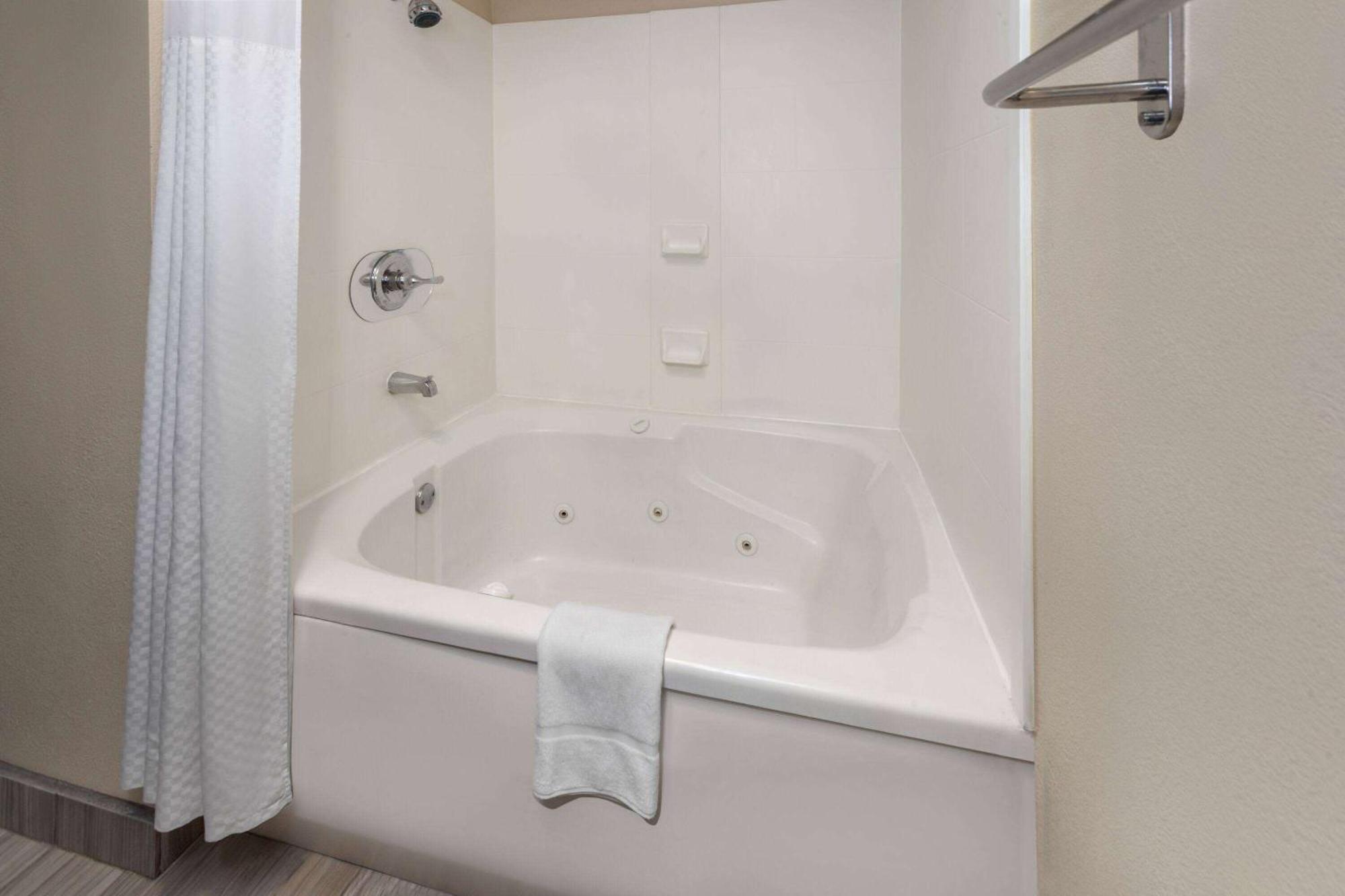 Baymont By Wyndham Copley Akron Kültér fotó